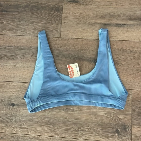 Beach Riot Peyton Bikini Top - Picture 3 of 6